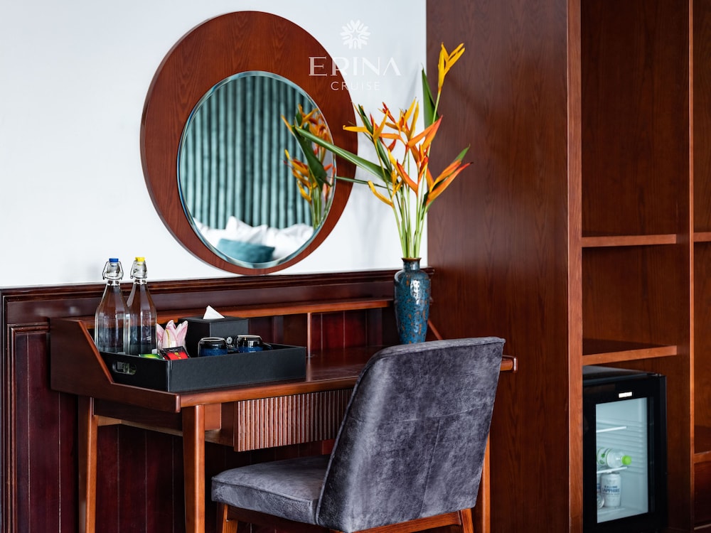 Honeymoon Suite, Sea View - Photo 6