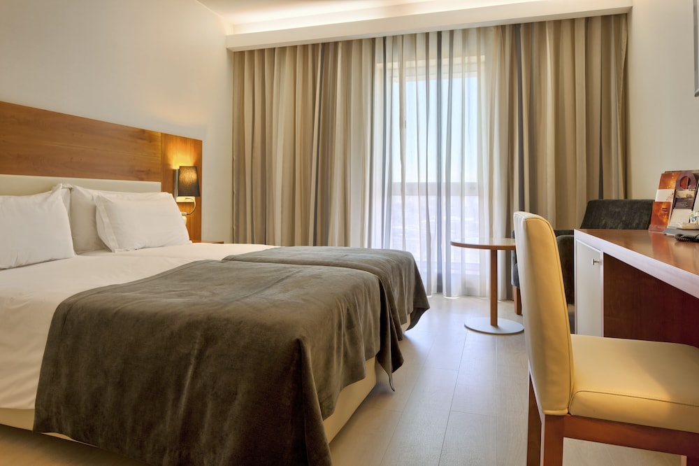 Privilege, Superior Twin Room, 2 Twin Beds - Photo 1