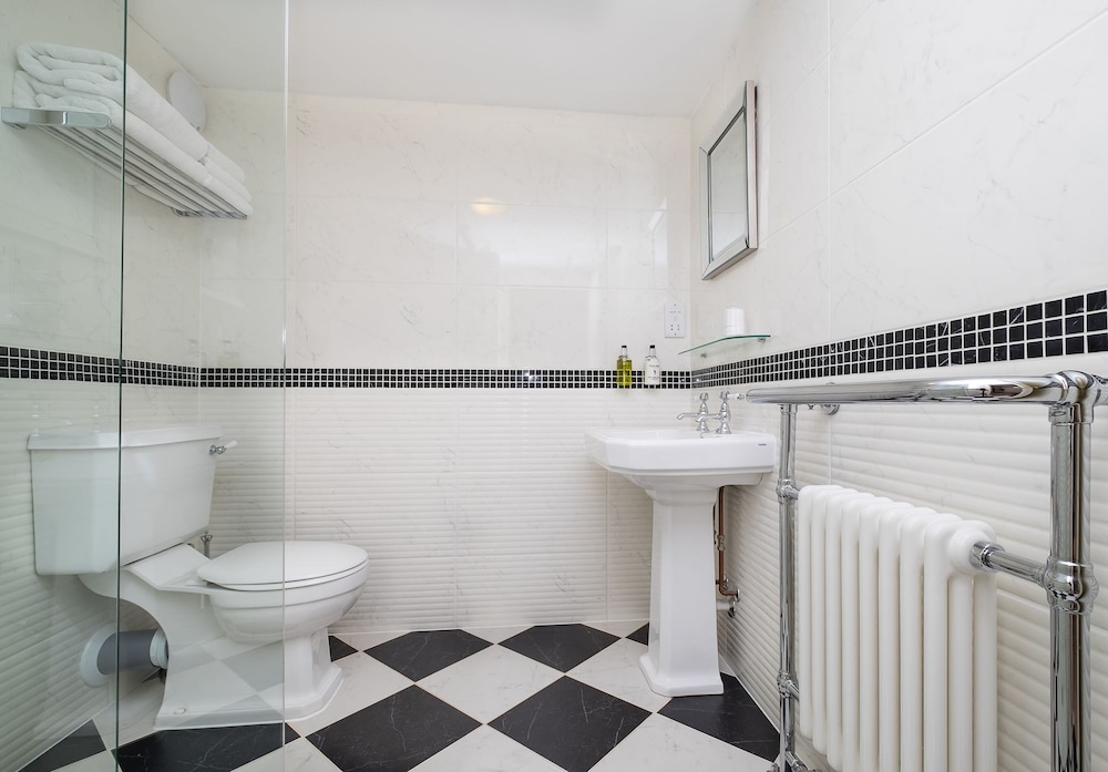 Double Room, 1 King Bed, Ground Floor (Room 1) photo 3