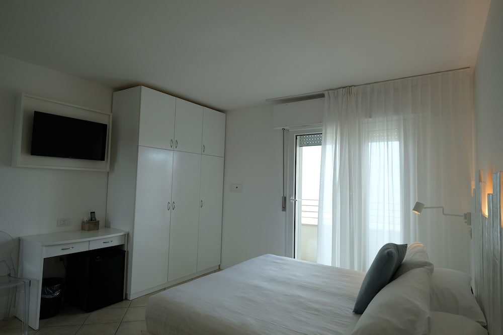 Classic Double Room - Photo 6