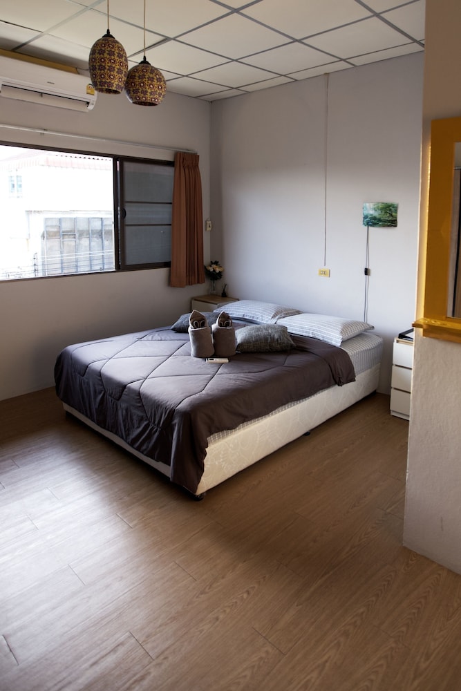 Deluxe Room, 1 Queen Bed