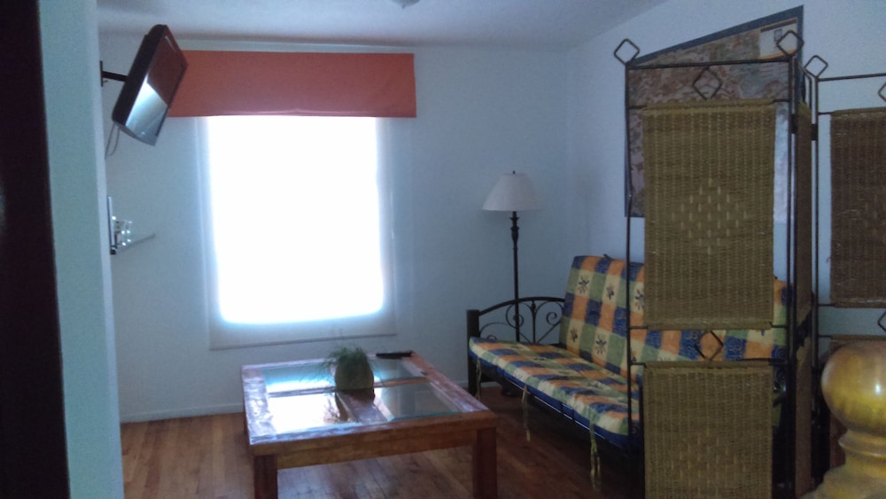 House, 3 Bedrooms, Smoking, Balcony
