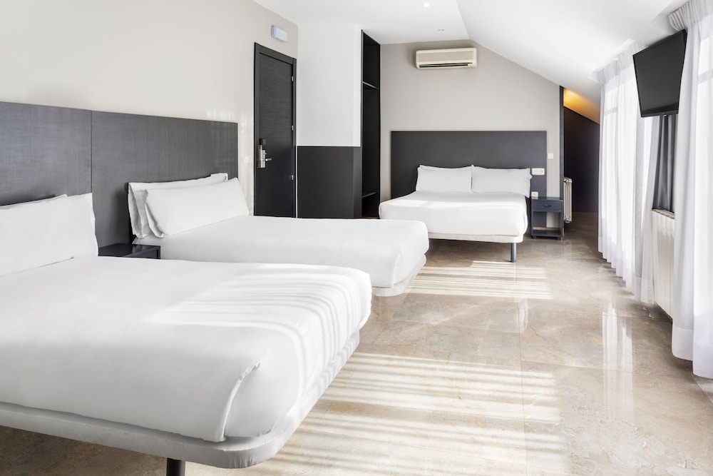 Basic Quadruple Room