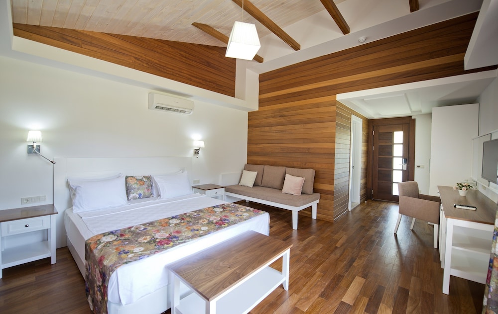 Deluxe Bungalow photo 1
