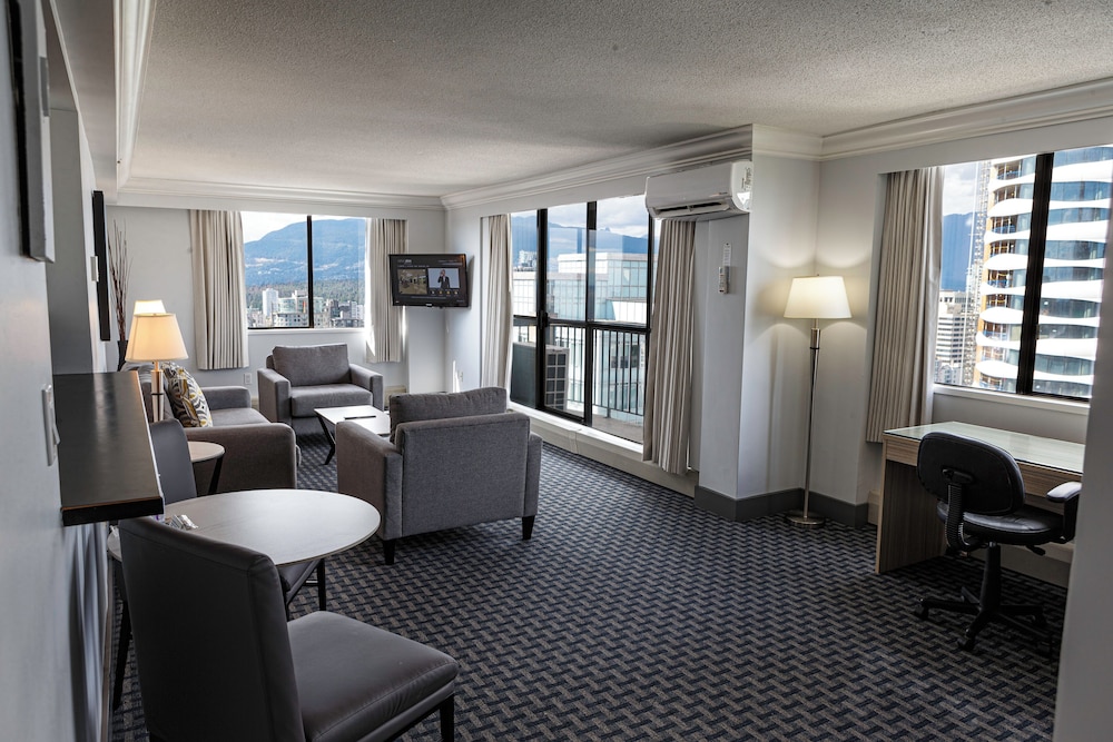 Premium Suite - Photo 3