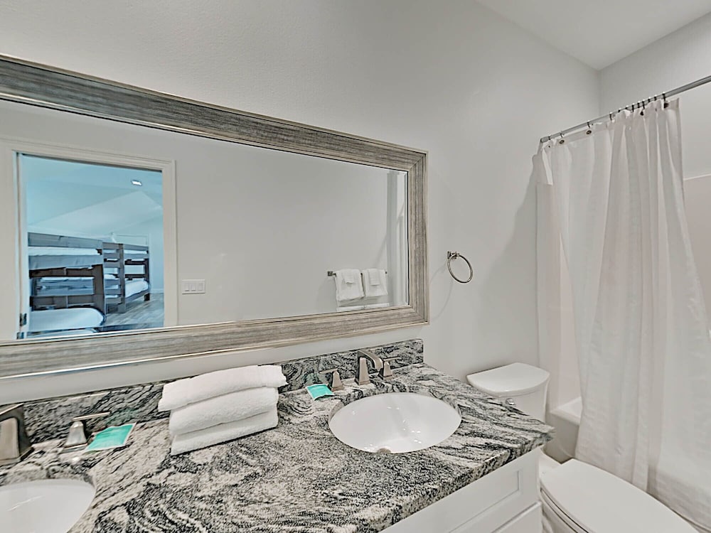 House, Multiple Beds, Balcony, Ocean View photo 3