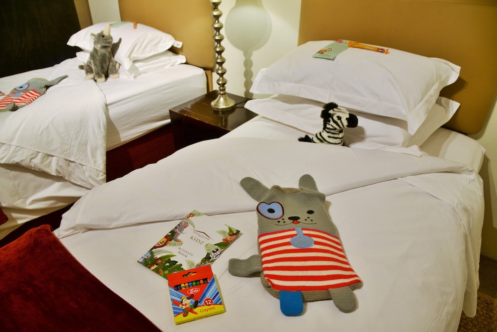 Family Tent, 2 Bedrooms (Luxury) - Photo 4