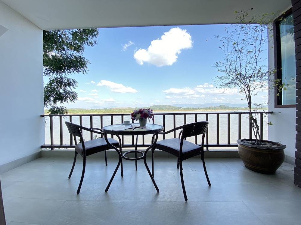 Executive Suite River View - Photo 9