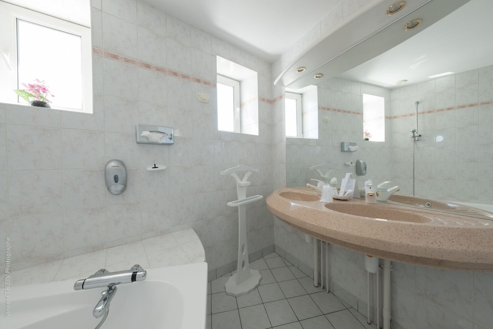 Family Apartment, 4 Bedrooms, Hot Tub photo 3