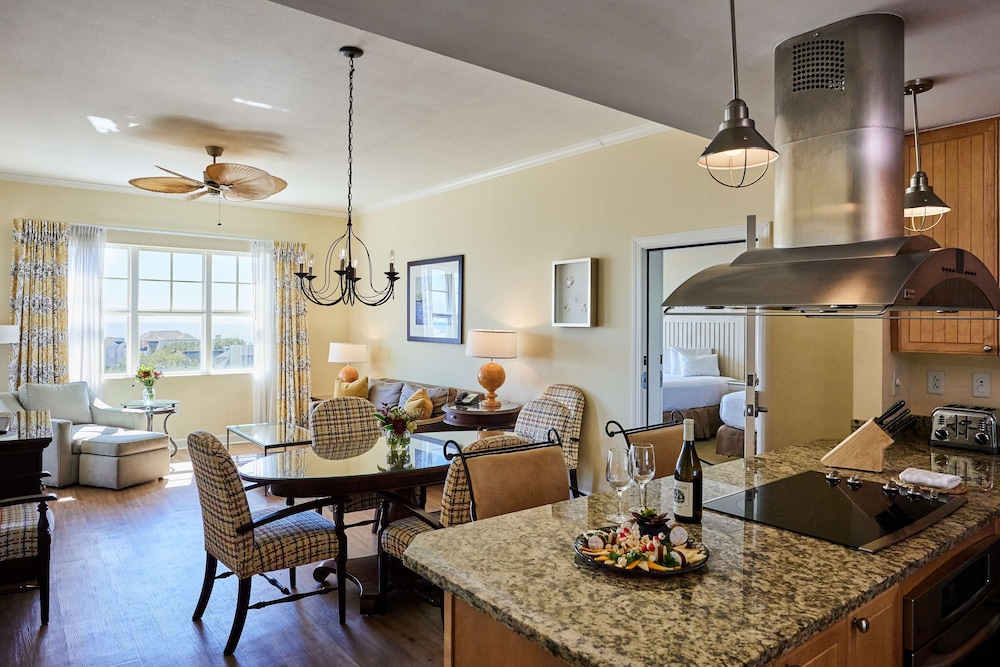 Classic Suite, 2 Bedrooms, Ocean View (Residence, 1 King, 2 Twins)