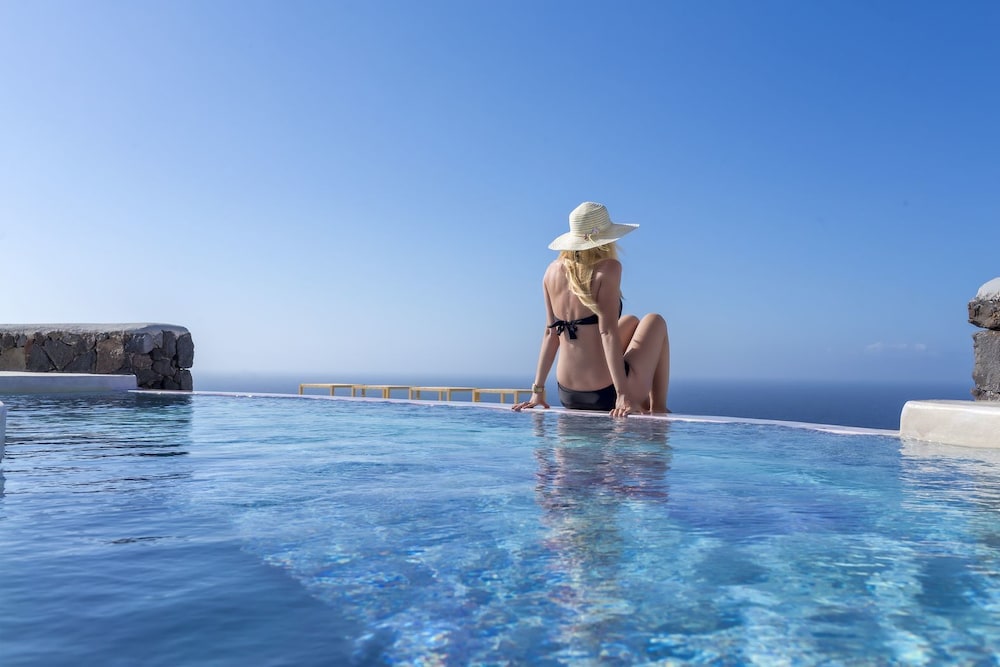 Elea Suite outdoor Plunge Pool