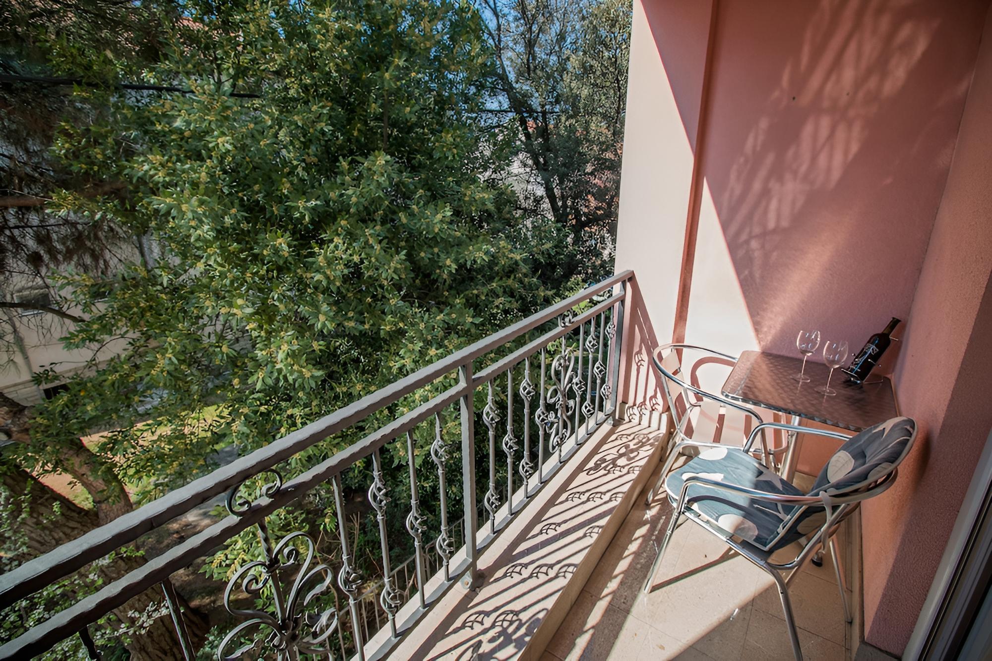 Triple Room, Balcony