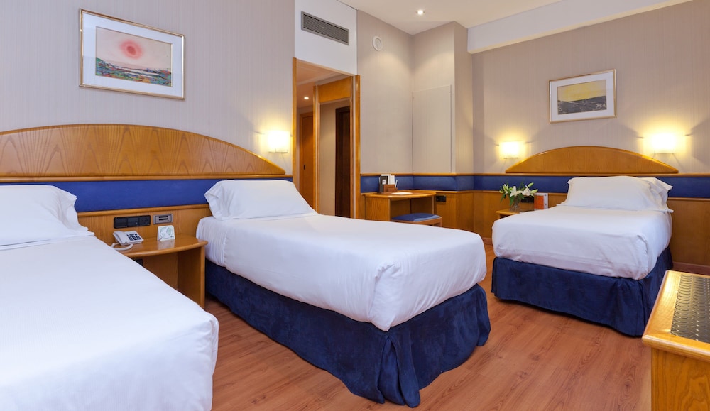 Standard Triple Room (child extra bed)