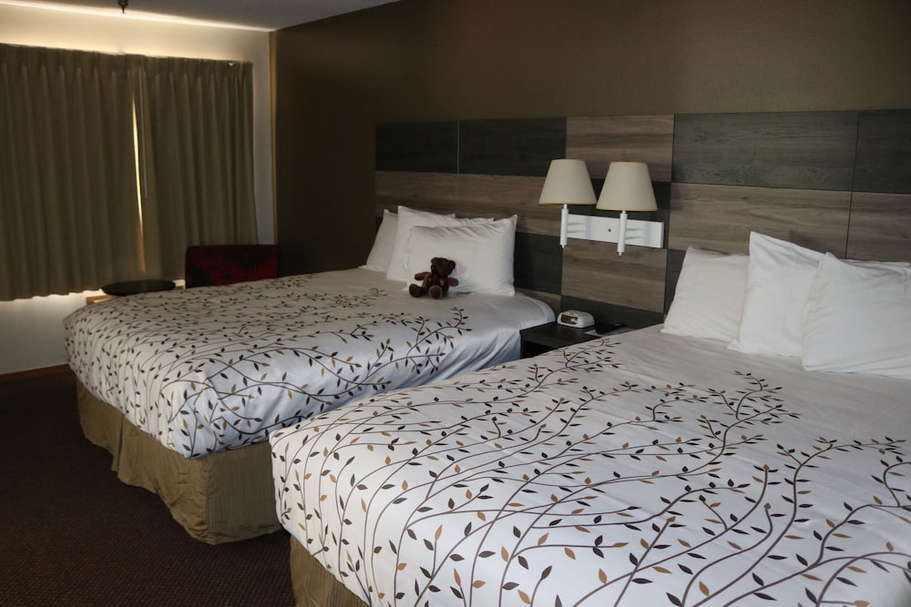 Family Suite, Multiple Beds, Balcony, Mountain View