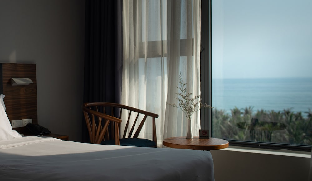 Superior Ocean View photo 2