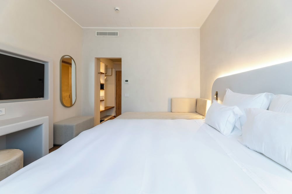 Standard Double Room - Photo 3