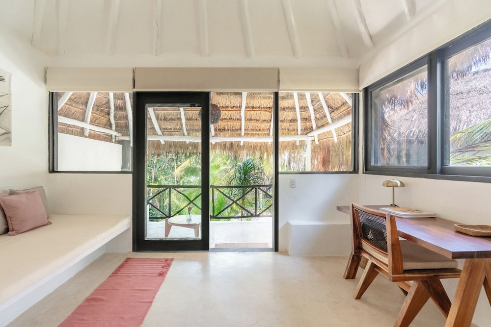 JUNGLE SUITE WITH TERRACE - Photo 3