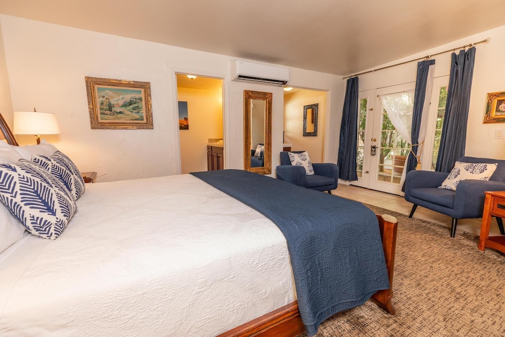 Standard Room, 1 King Bed photo 1