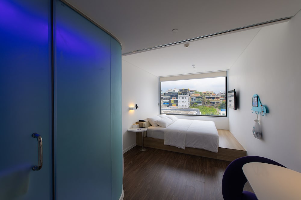 Jo King Bed Room - Photo 1
