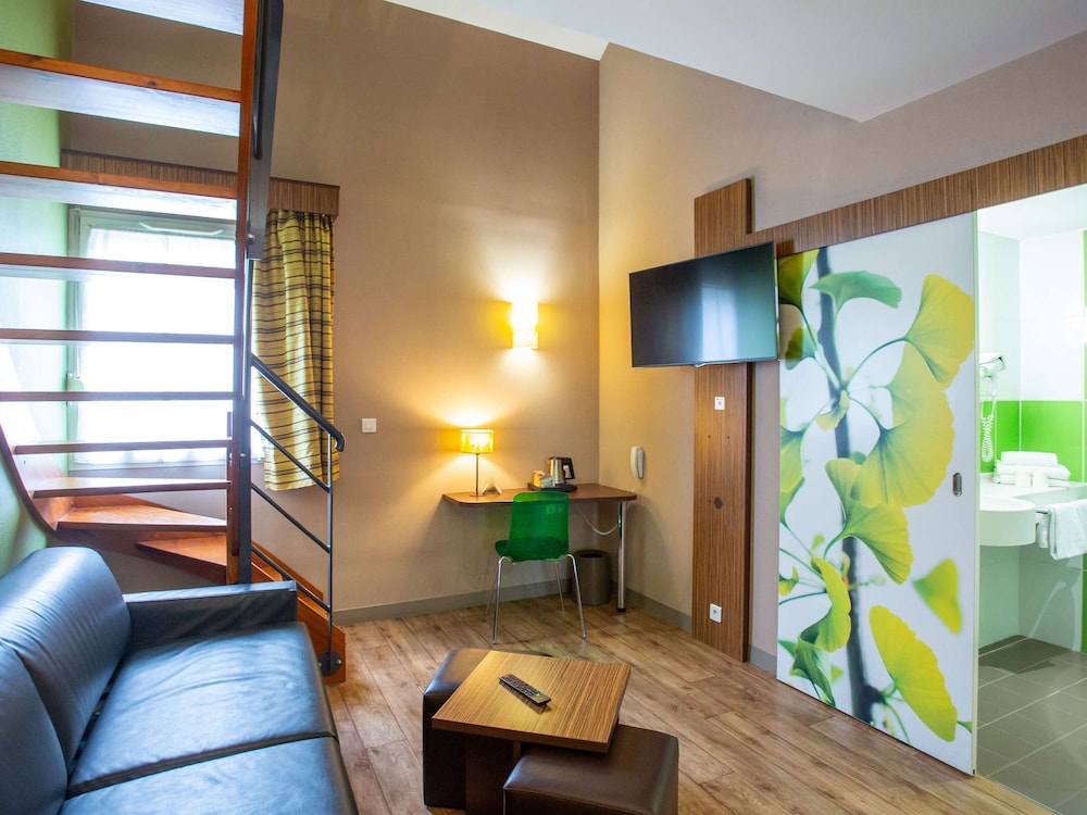 Double Room, 1 Double Bed with Sofa bed (Privilege) - Photo 6
