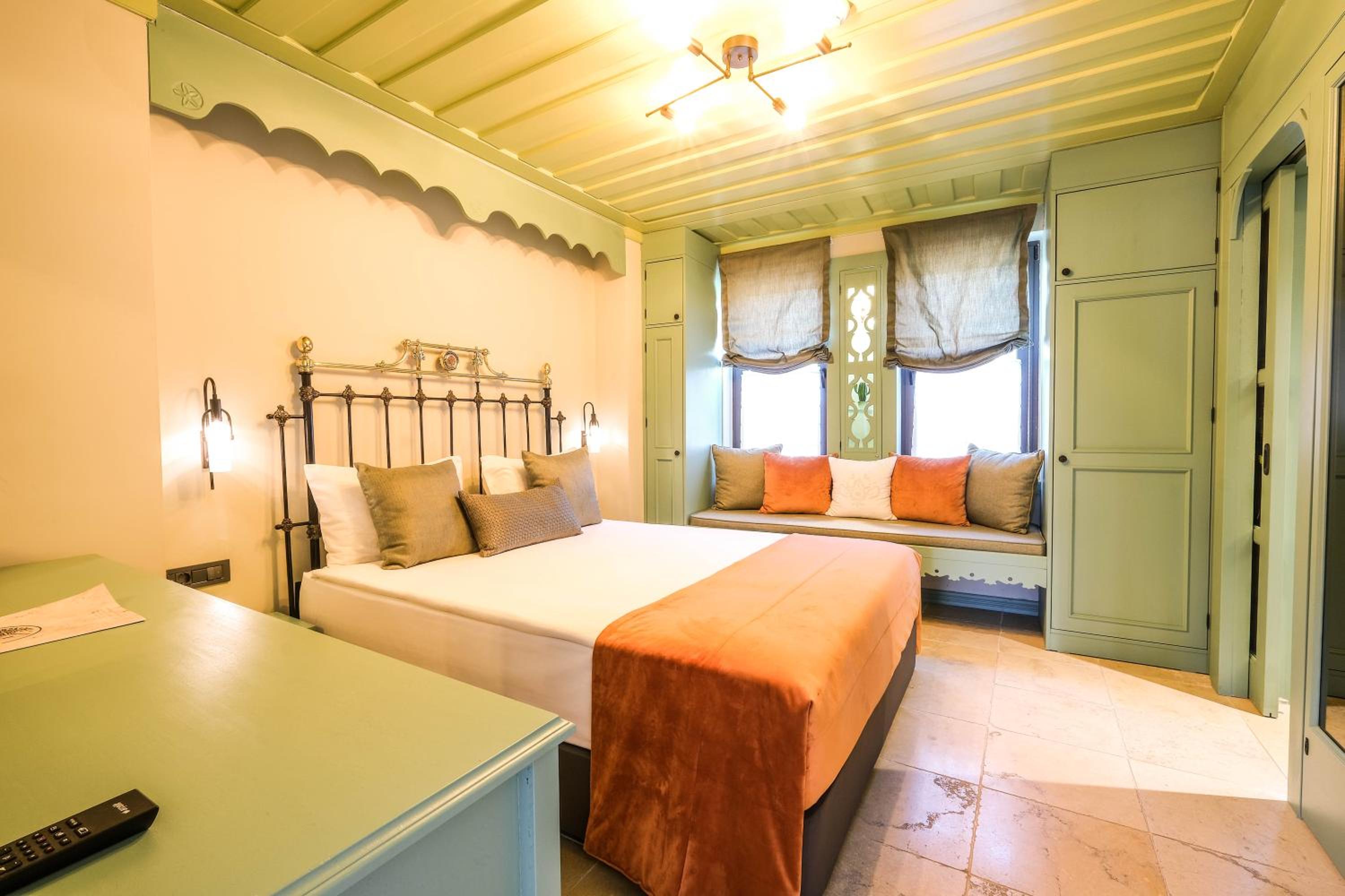 Deluxe Double Room - Photo 2