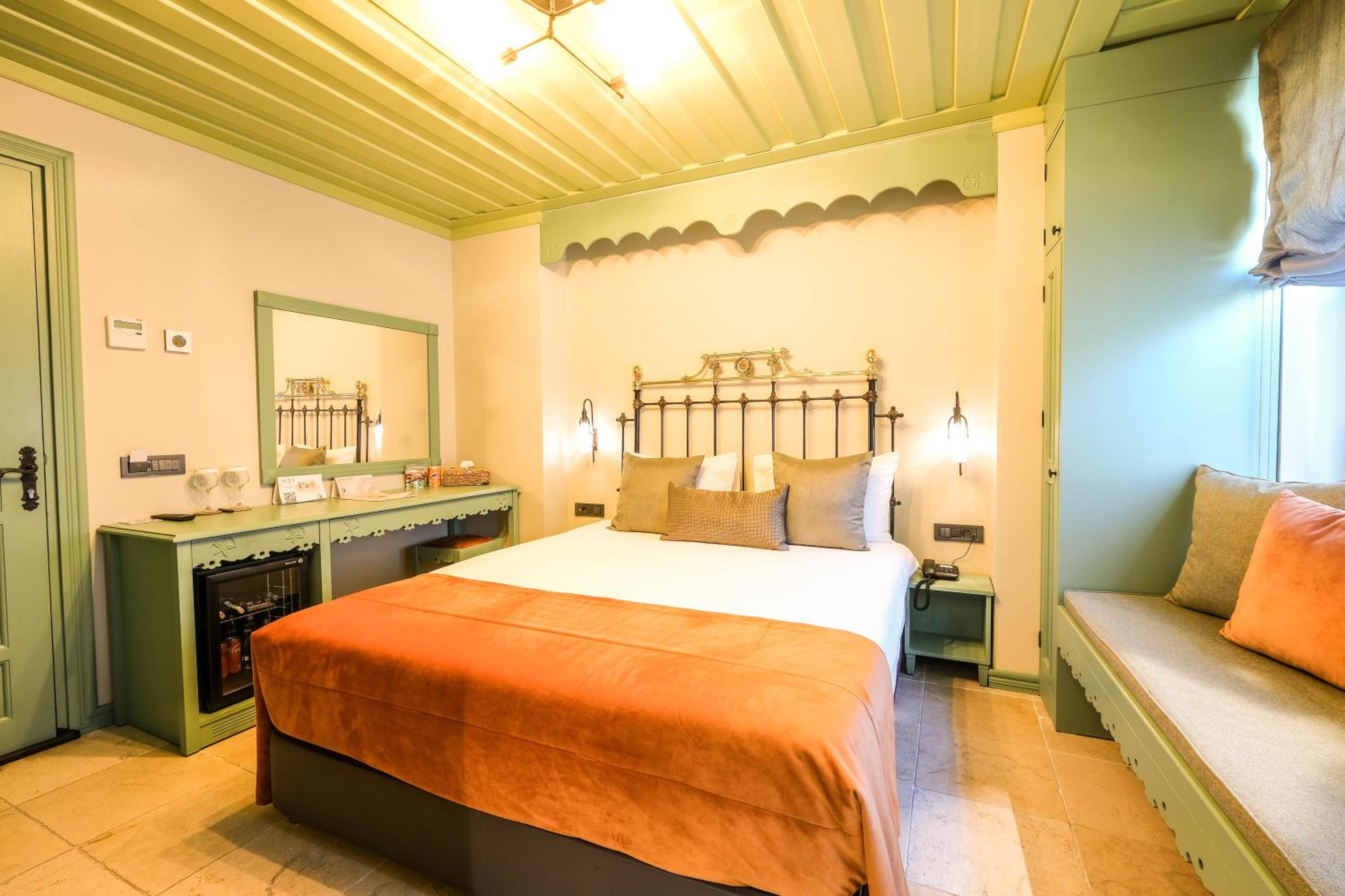 Deluxe Double Room - Photo 1