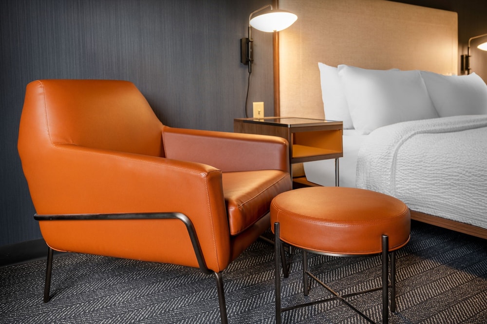 Suite, 1 Bedroom - Photo 4