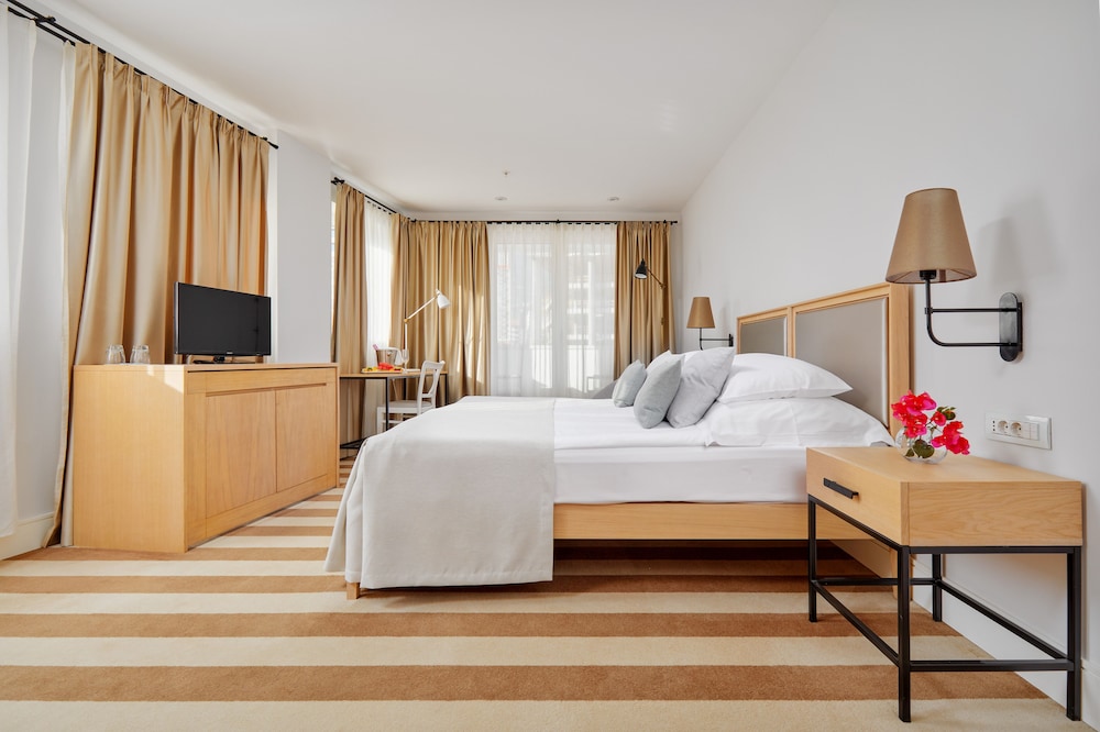 Standard Double or Twin Room, Accessible photo 1
