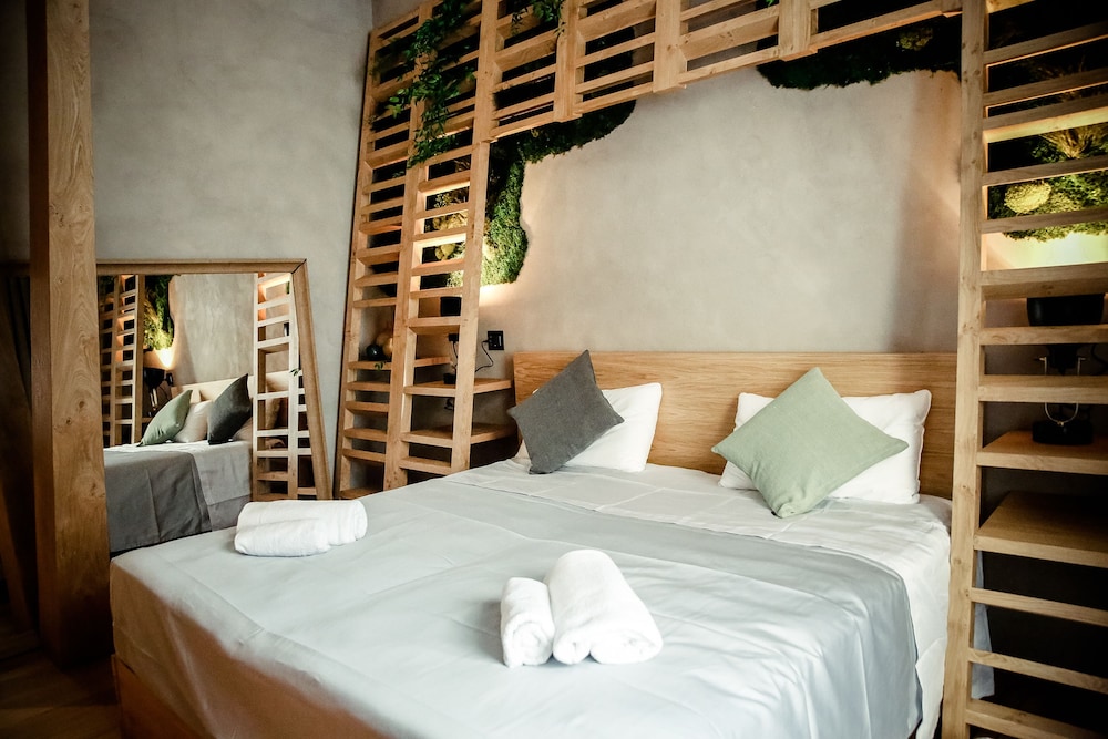 Superior Room, 1 King Bed, City View (Rovere) photo 2