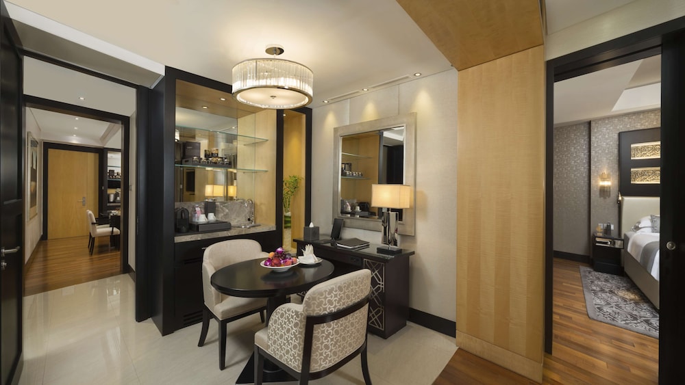 Corner Suite - Access to Snow Park in Ski Dubai for 2, Lounge Access including Afternoon Tea