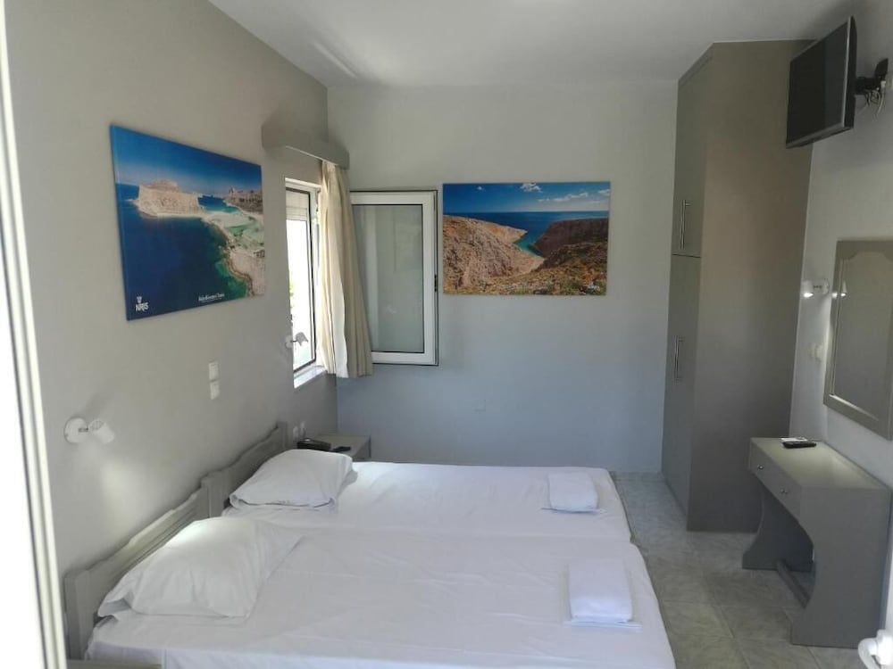 Basic Double or Twin Room, Balcony photo 1