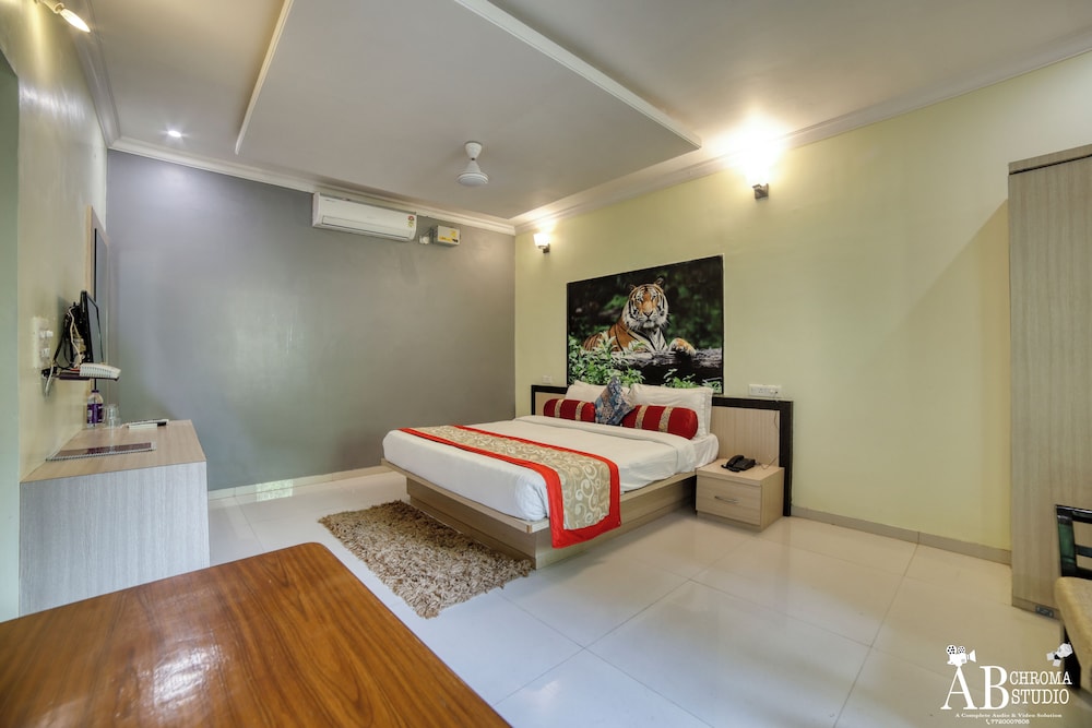 Standard Double Room, Balcony, Garden View