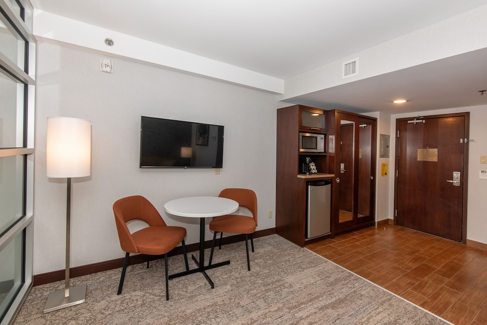 Suite, 2 Queen Beds, Non Smoking - Photo 3