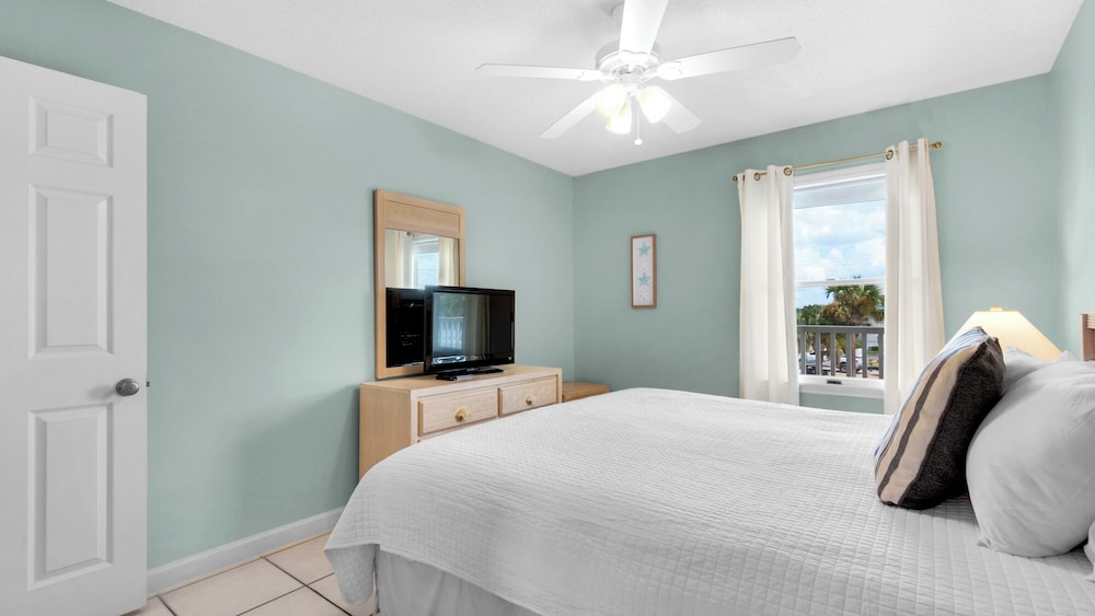 Condo, Multiple Beds, Balcony, Ocean View (Mistral 15) photo 1