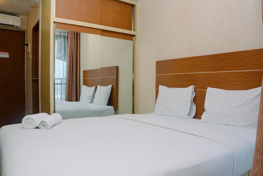 Room - Photo 8