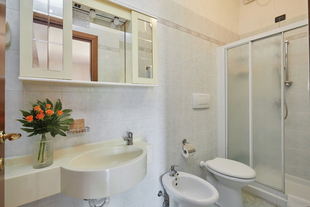 Superior Quadruple Room - Photo 2