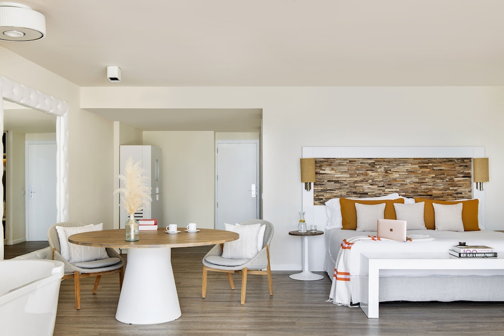 Exclusive ME+ Junior Suite with Private Pool and Sea View - Photo 2