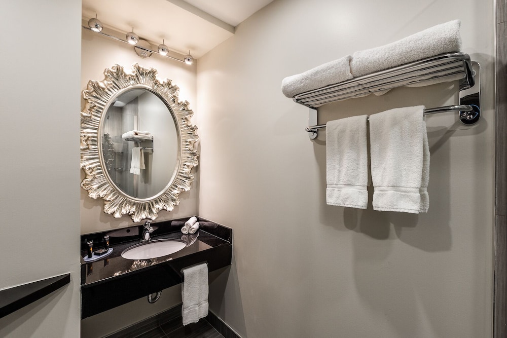 Empire Suites — photo 68