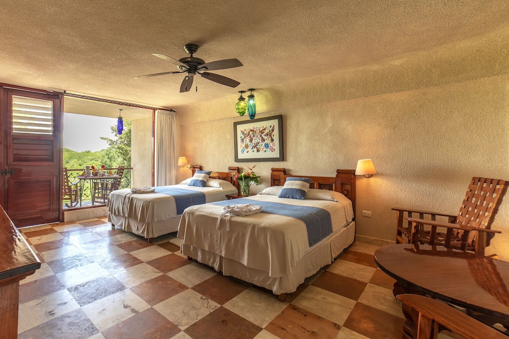 Superior Room, Balcony, Garden View