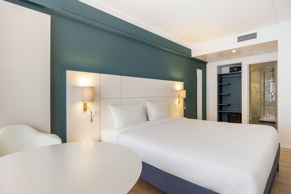 Standard Double Room - Photo 3