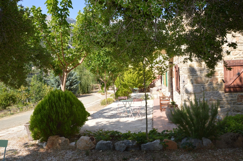 Luxury Quadruple Room, 2 Bedrooms, Mountain View photo 3