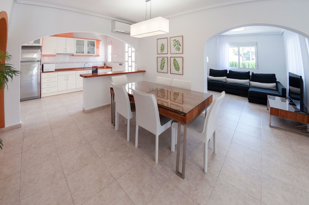 Villa, 3 Bedrooms photo 2