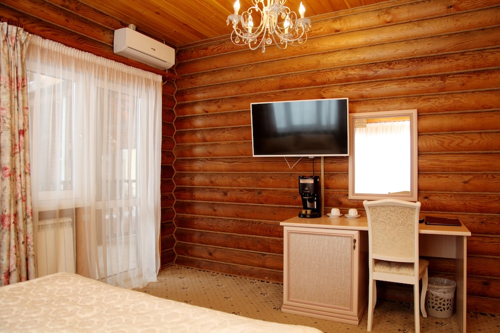 Suite (Wooden Cottage) photo 2