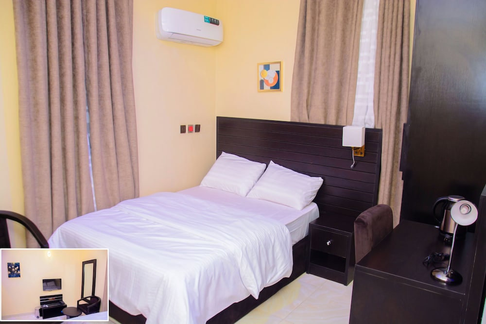 Deluxe Room - Photo 1