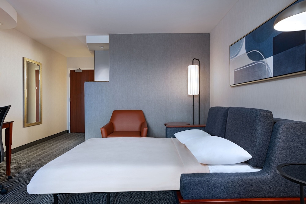 Room, 1 King Bed with Sofa bed (Mobility Accessible, Tub) - Photo 2