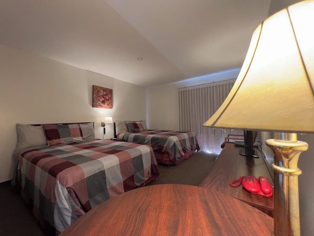Premier Room, 2 Queen Beds (2nd Floor) photo 1