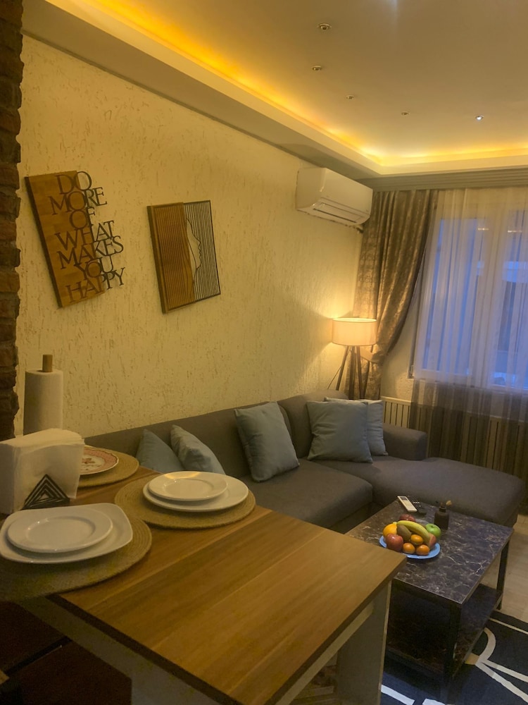 Business Suite photo 1