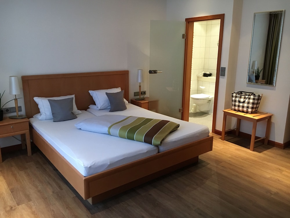 Classic Single Room