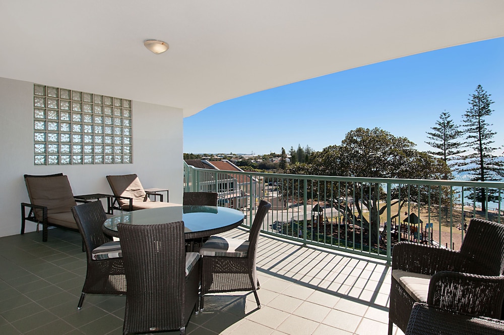 3 Bedroom Ocean View Upper Level Apartment photo 1