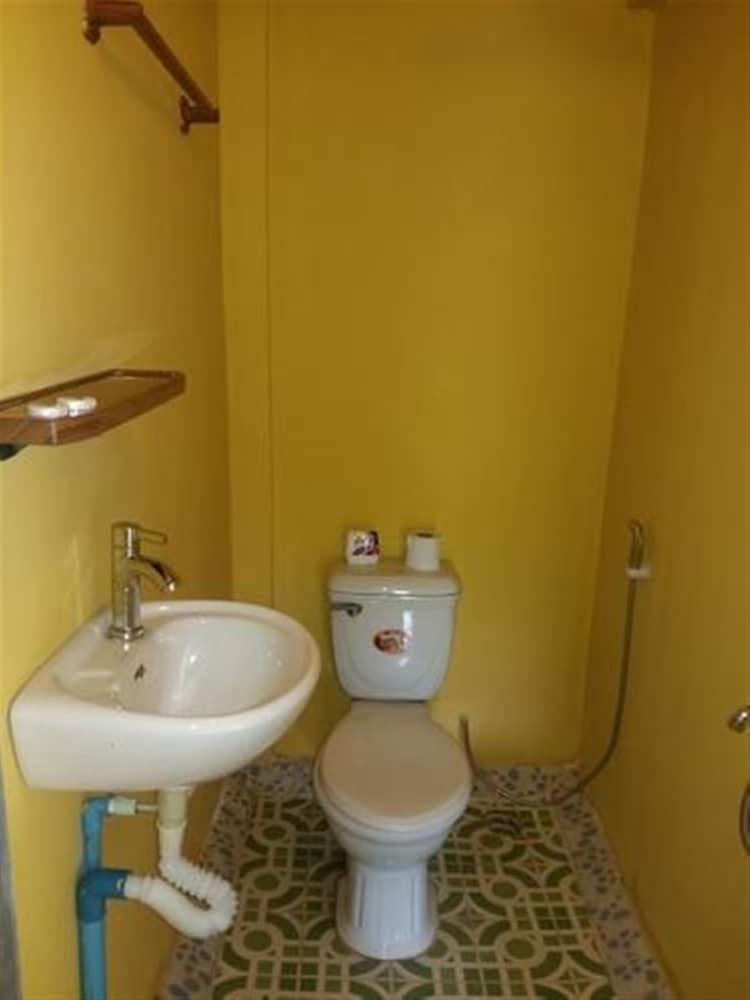 Double Room (Budget) photo 3